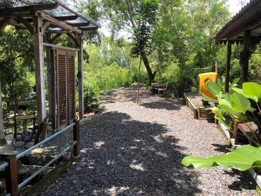 Отель Omah Dhalang, Ethnic Java House With Nature View Jarakan Экстерьер фото